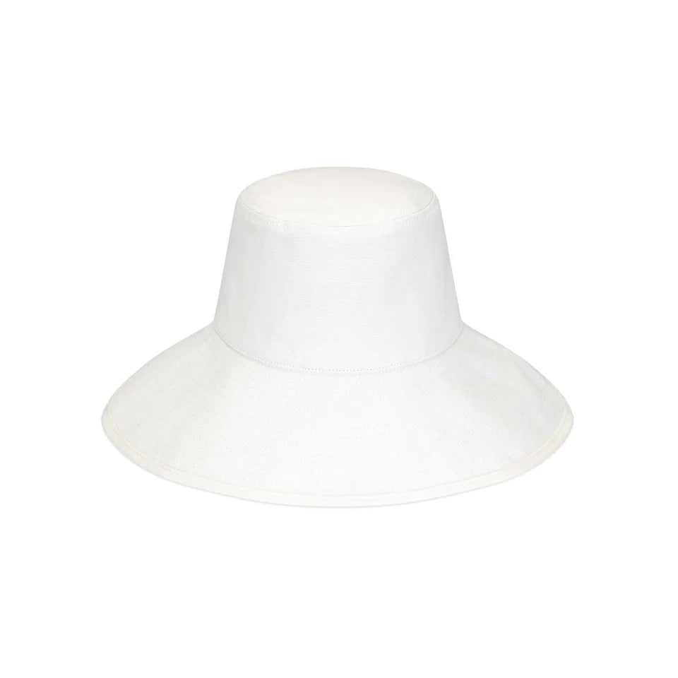 The Holiday Bucket Hat Coconut