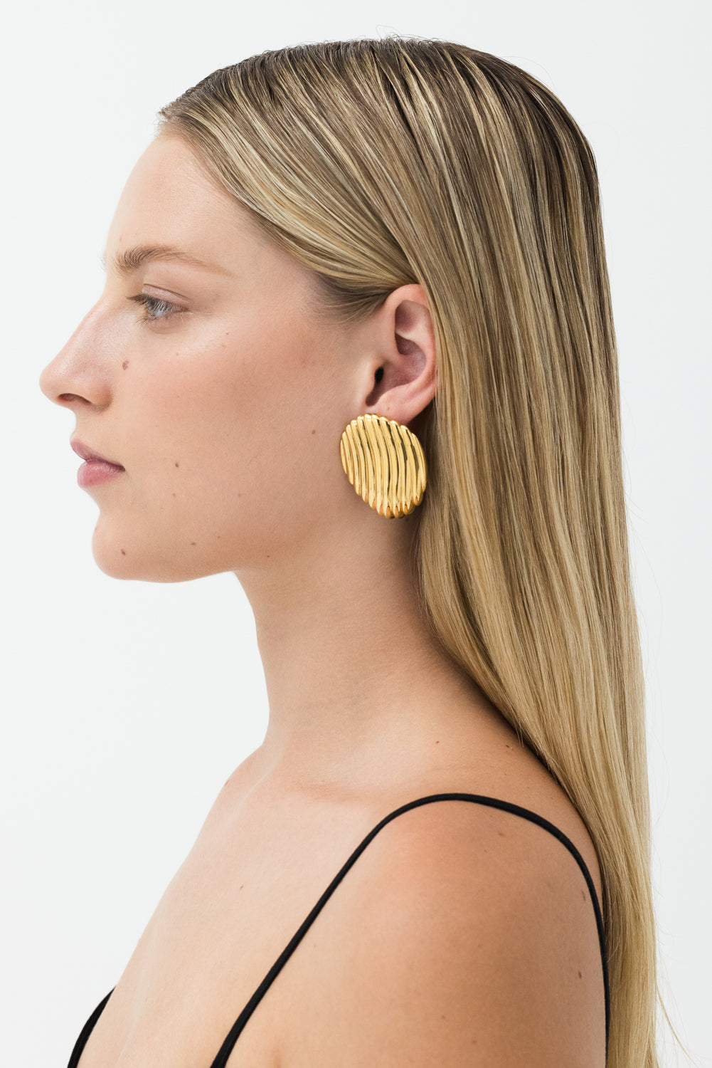 Paloma Dome Earrings Gold